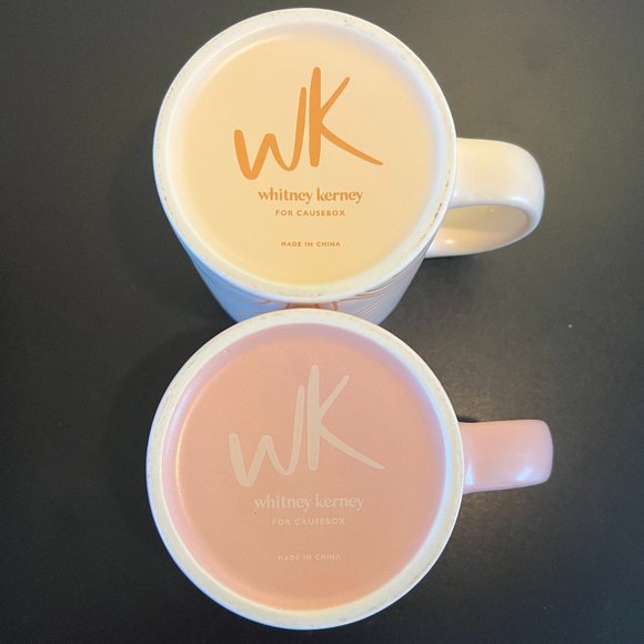 Set of 2  WK WHITNEY KERNEY Pastel Stoneware Mugs Abstract Incised Line Designs - Picture 6 of 7